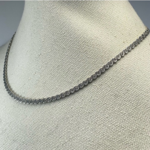 Elegant Silver Chain Necklace